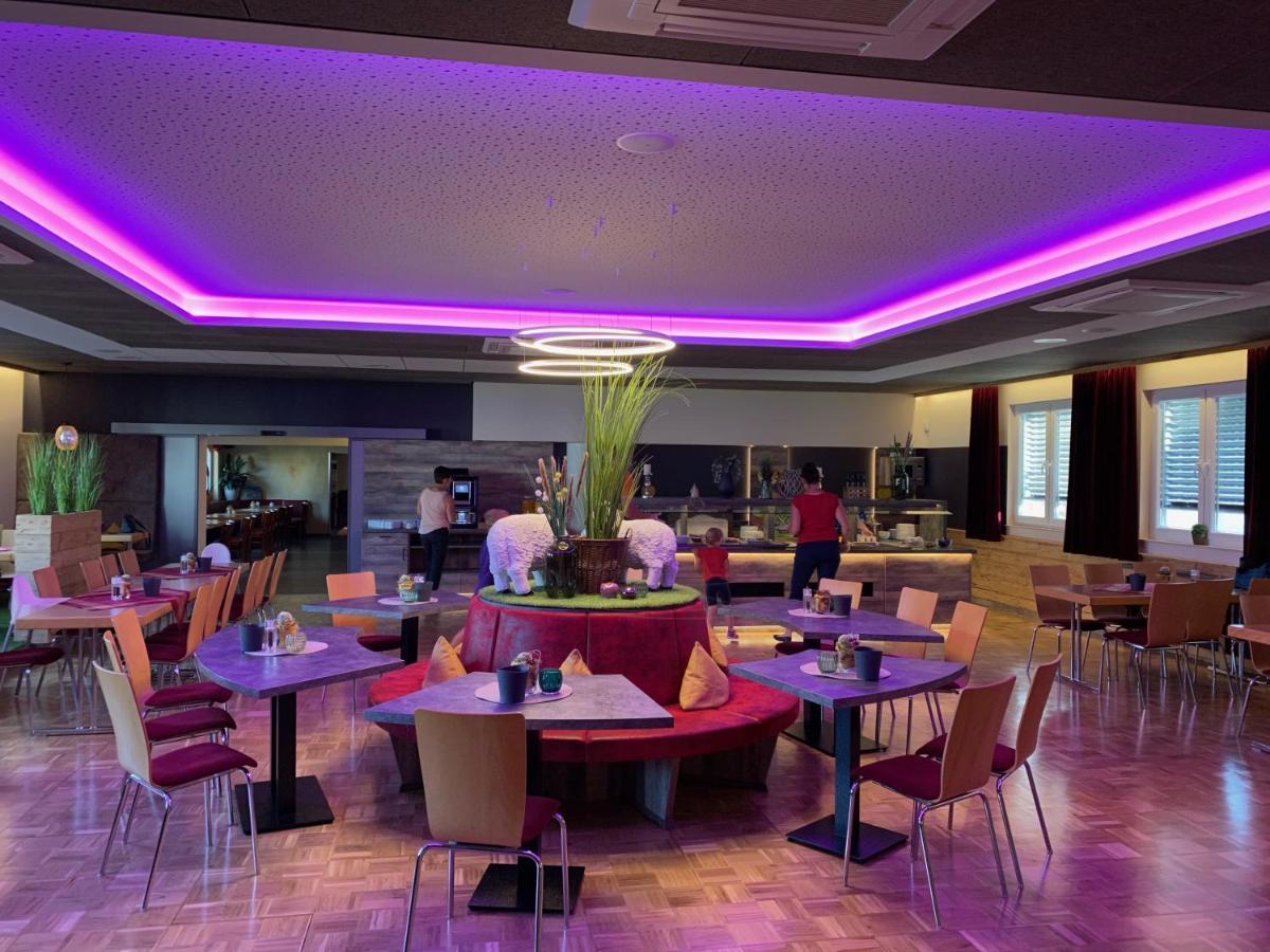 Familienhotel "Rhoen Feeling" Bernshausen Esterno foto