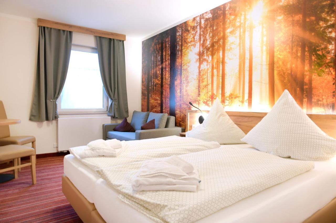 Familienhotel "Rhoen Feeling" Bernshausen Esterno foto
