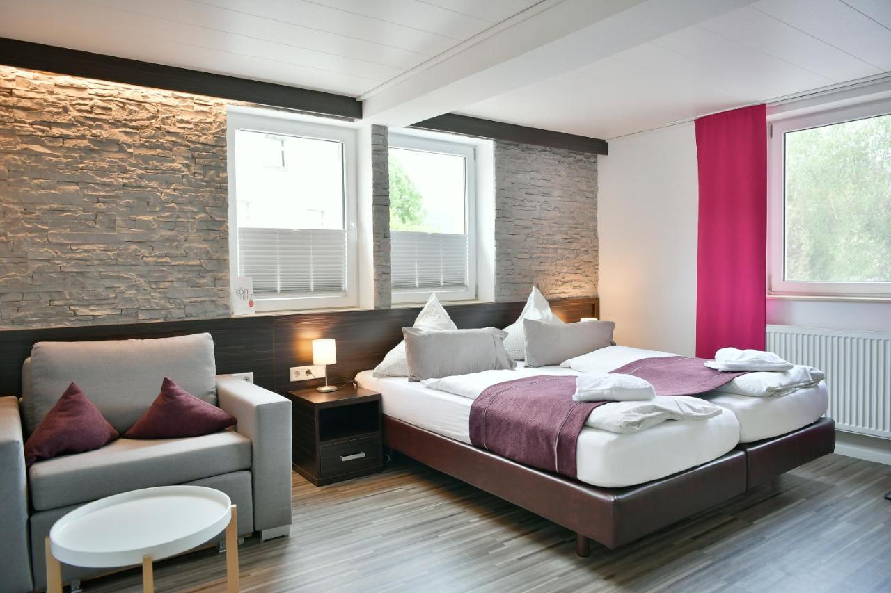 Familienhotel "Rhoen Feeling" Bernshausen Esterno foto