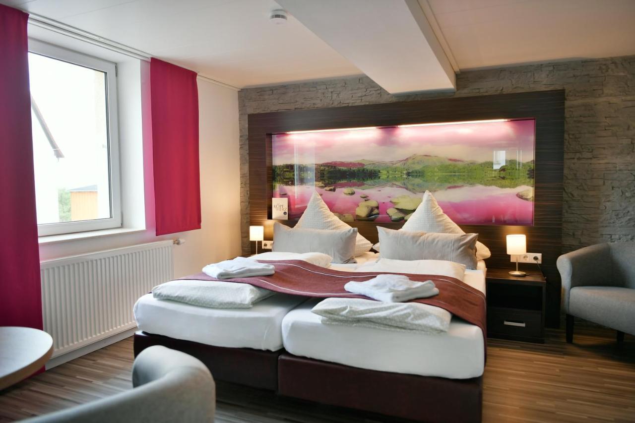 Familienhotel "Rhoen Feeling" Bernshausen Esterno foto