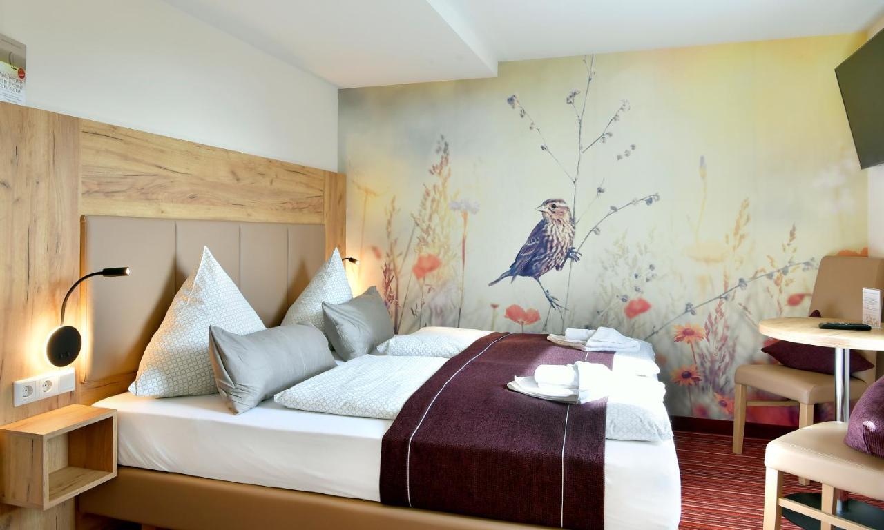 Familienhotel "Rhoen Feeling" Bernshausen Esterno foto