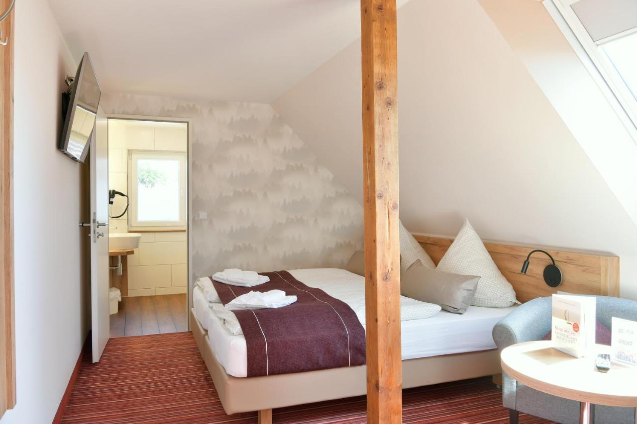 Familienhotel "Rhoen Feeling" Bernshausen Esterno foto