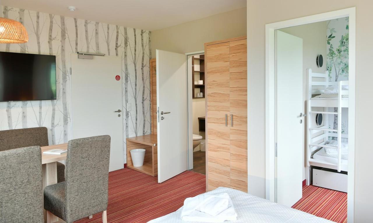 Familienhotel "Rhoen Feeling" Bernshausen Esterno foto