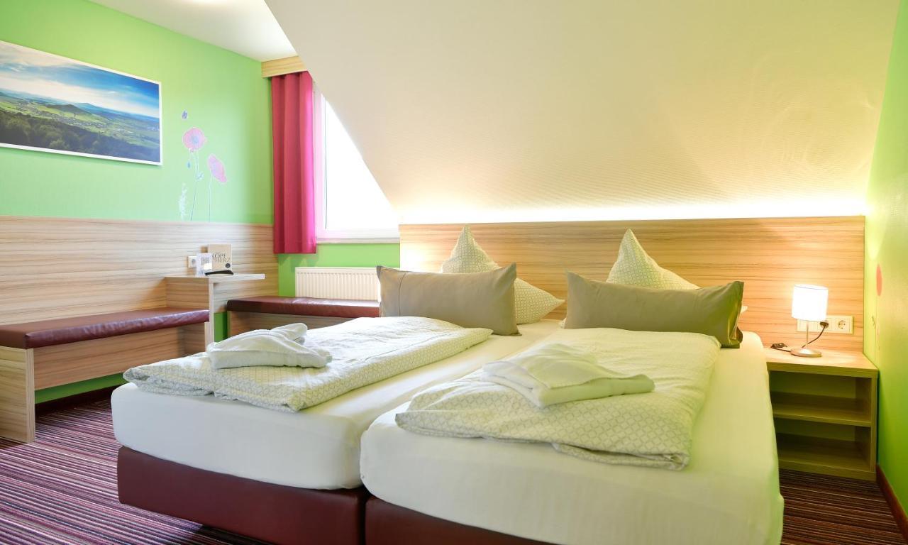 Familienhotel "Rhoen Feeling" Bernshausen Esterno foto