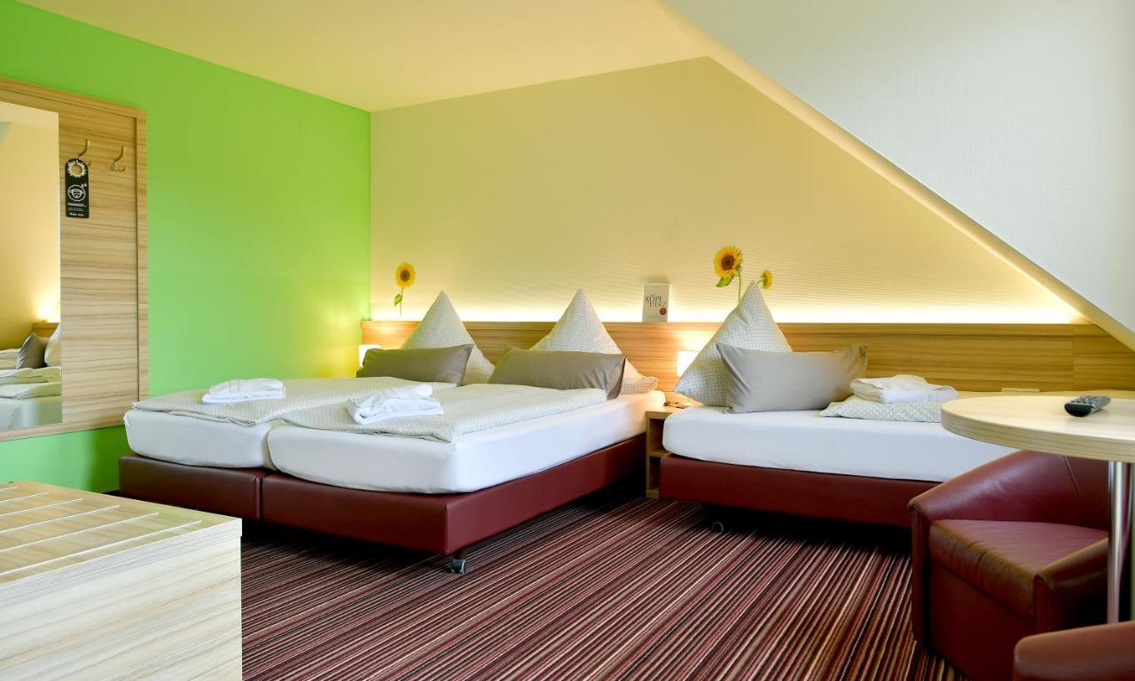 Familienhotel "Rhoen Feeling" Bernshausen Esterno foto