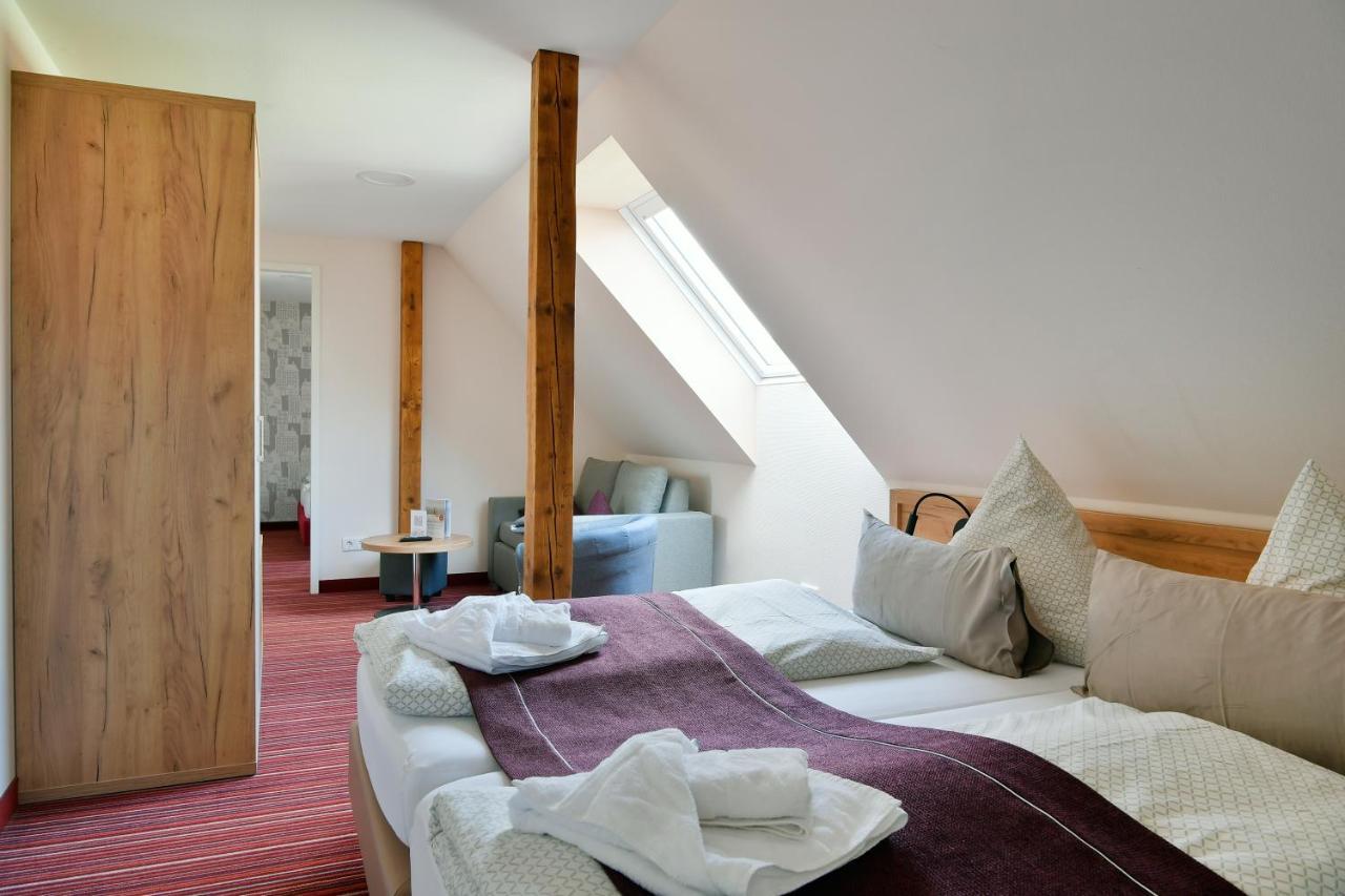 Familienhotel "Rhoen Feeling" Bernshausen Esterno foto